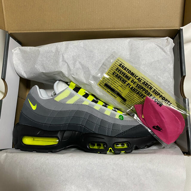 NIKE(ナイキ)のNIKE AIR MAX 95 OG "NEON YELLOW" 2020 メンズの靴/シューズ(スニーカー)の商品写真