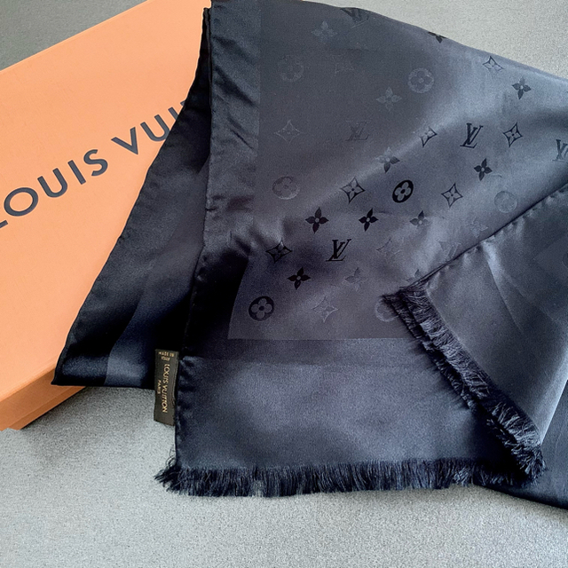 ルイヴィトン LOUIS VUITTON スカーフ ストール シルク モノグラム ルイヴィトン LOUIS VUITTON スカーフ ストール シルク モノグラム