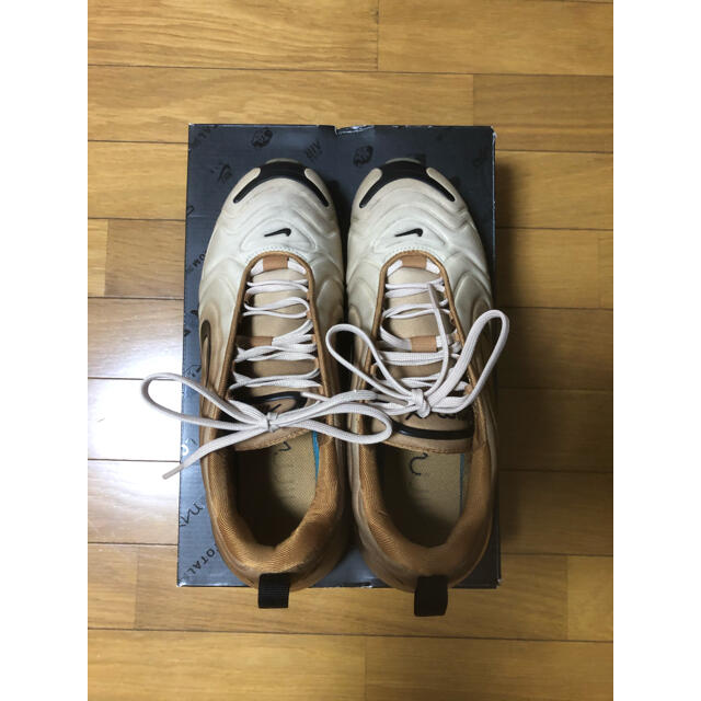 NIKE(ナイキ)のNIKE airmax720 メンズの靴/シューズ(スニーカー)の商品写真