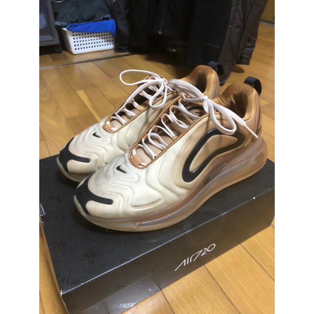 NIKE(ナイキ)のNIKE airmax720 メンズの靴/シューズ(スニーカー)の商品写真