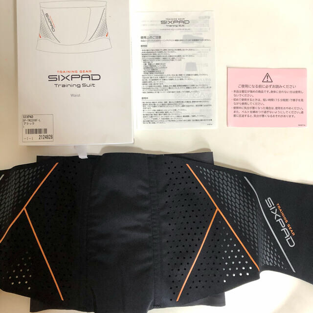 SIXPAD(シックスパッド)のSIXPAD(Training Suit)UNISEX🔥NEW スポーツ/アウトドアのトレーニング/エクササイズ(トレーニング用品)の商品写真