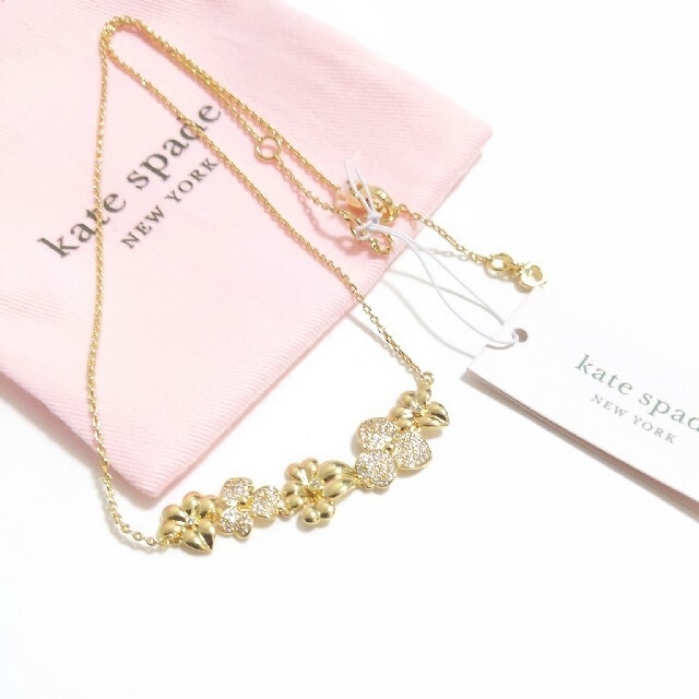 kate spade new york(ケイトスペードニューヨーク)のうえくまちゃん様【新品】kate spadeネックレス  ピアス レディースのアクセサリー(ネックレス)の商品写真