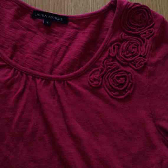 LAURA ASHLEY(ローラアシュレイ)のLAURA ASHLEY バラ色カットソー レディースのトップス(カットソー(半袖/袖なし))の商品写真
