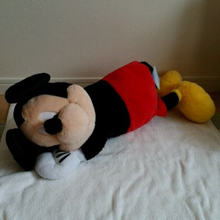 ディズニー(Disney)のコイ様専用新品未使用　ミッキー　抱き枕(枕)