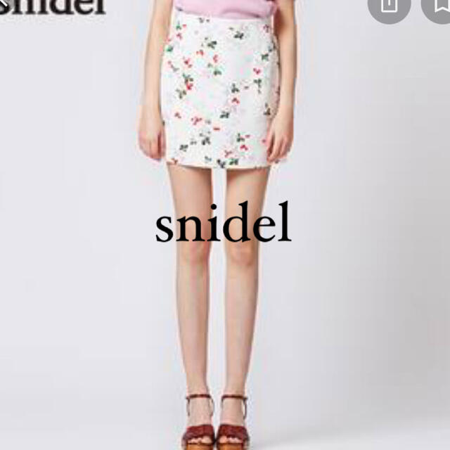 SNIDEL(スナイデル)のsnidel  スナイデル  プリントスクエアスカート　スカート　レディース レディースのスカート(ミニスカート)の商品写真