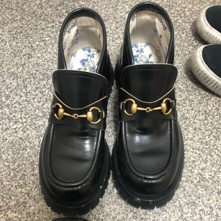 グッチ(Gucci)のGUCCI 厚底　ホースビット　ローファー(ドレス/ビジネス)