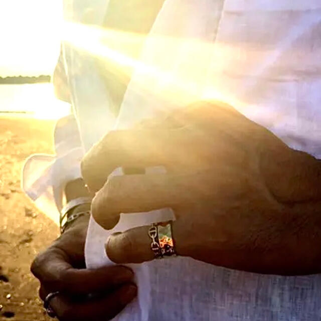 【SALE】ハワイアンジュエリー 平打ち デコボコリング 太め ユニセックス  メンズのアクセサリー(リング(指輪))の商品写真