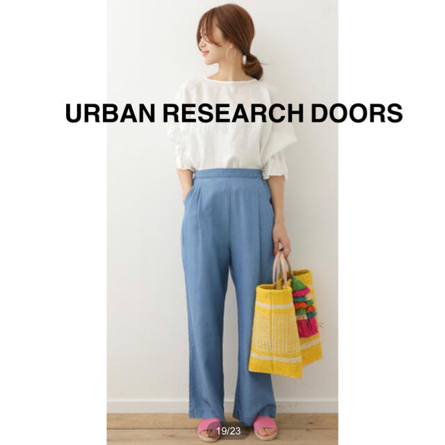 URBAN RESEARCH DOORS(アーバンリサーチドアーズ)のアーバンリサーチドアーズ テンセルデニムワイドパンツ/ライトブルー レディースのパンツ(カジュアルパンツ)の商品写真