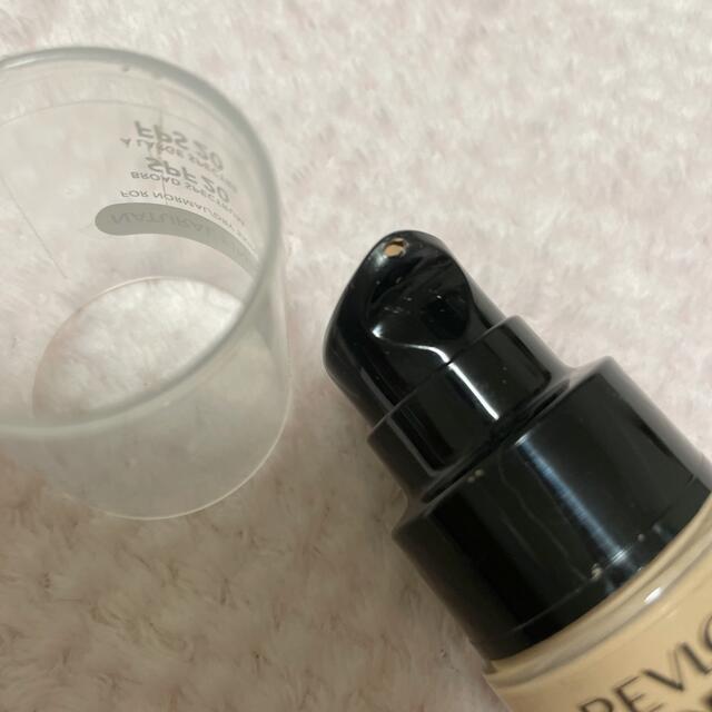 REVLON(レブロン)のさちママさん専用♪レブロン　カラーステイ　180.150.150 コスメ/美容のベースメイク/化粧品(ファンデーション)の商品写真