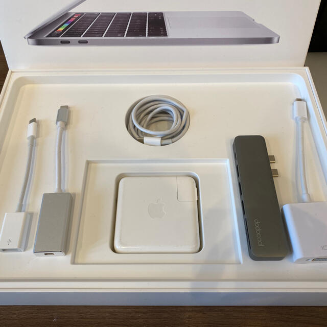Apple(アップル)の13.3インチ MacBook Pro 2018 512GB マウス、ケース付き スマホ/家電/カメラのPC/タブレット(ノートPC)の商品写真