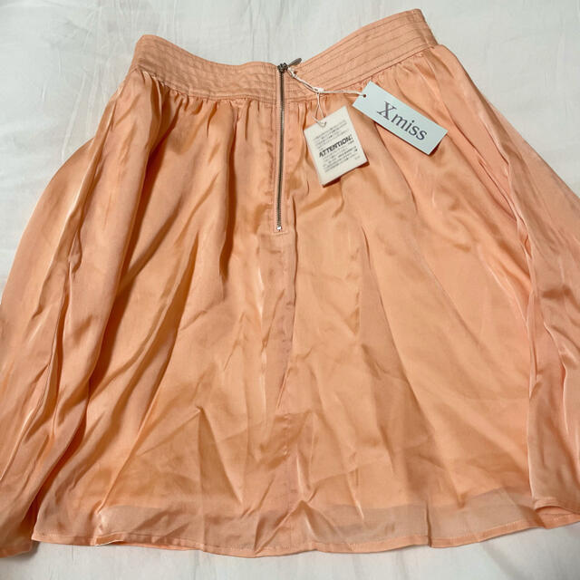 Xmiss(キスミス)のXmiss ひざ丈スカート　フレアスカート　オレンジ　新品未使用 レディースのスカート(ひざ丈スカート)の商品写真