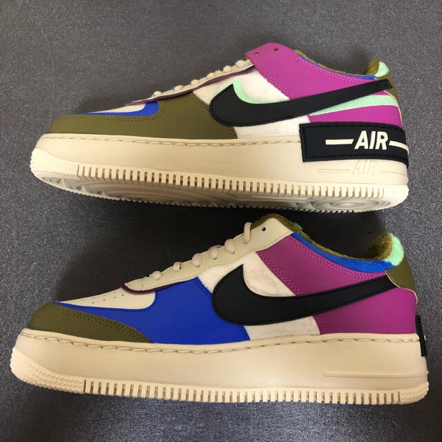 NIKE(ナイキ)の新品 28cm NIKE SHADOW 厚底 シャドウ air forces 1 メンズの靴/シューズ(スニーカー)の商品写真