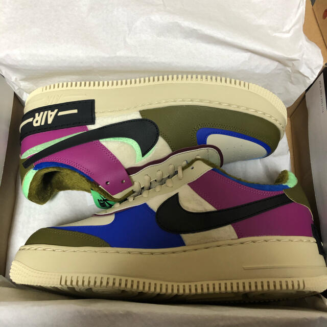 NIKE(ナイキ)の新品 28cm NIKE SHADOW 厚底 シャドウ air forces 1 メンズの靴/シューズ(スニーカー)の商品写真