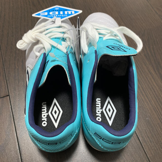 UMBRO(アンブロ)のUMBROアンブロ サッカージュニアスパイクACR シーティーSL20.0㎝新品 スポーツ/アウトドアのサッカー/フットサル(シューズ)の商品写真