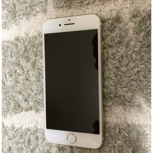 Apple(アップル)のiPhone7 128GB ゴールド　箱付き　充電器無し　au スマホ/家電/カメラのスマートフォン/携帯電話(スマートフォン本体)の商品写真