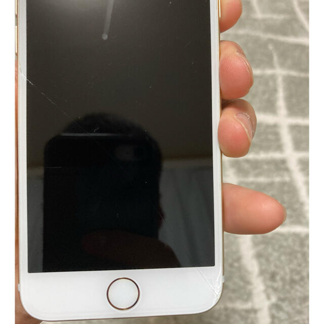 Apple(アップル)のiPhone7 128GB ゴールド　箱付き　充電器無し　au スマホ/家電/カメラのスマートフォン/携帯電話(スマートフォン本体)の商品写真