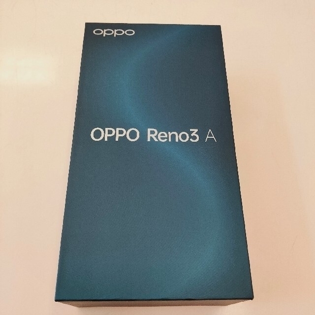 OPPO(オッポ)のoppo Reno3 A 白黒２台ほぼ新品 スマホ/家電/カメラのスマートフォン/携帯電話(スマートフォン本体)の商品写真