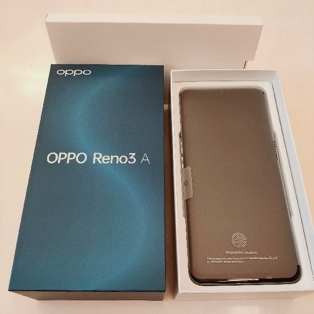 OPPO(オッポ)のoppo Reno3 A 白黒２台ほぼ新品 スマホ/家電/カメラのスマートフォン/携帯電話(スマートフォン本体)の商品写真