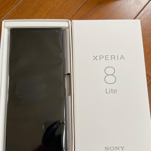 新品未使用 Xperia 8 Lite SIMフリー 4GB/64GB ブラック