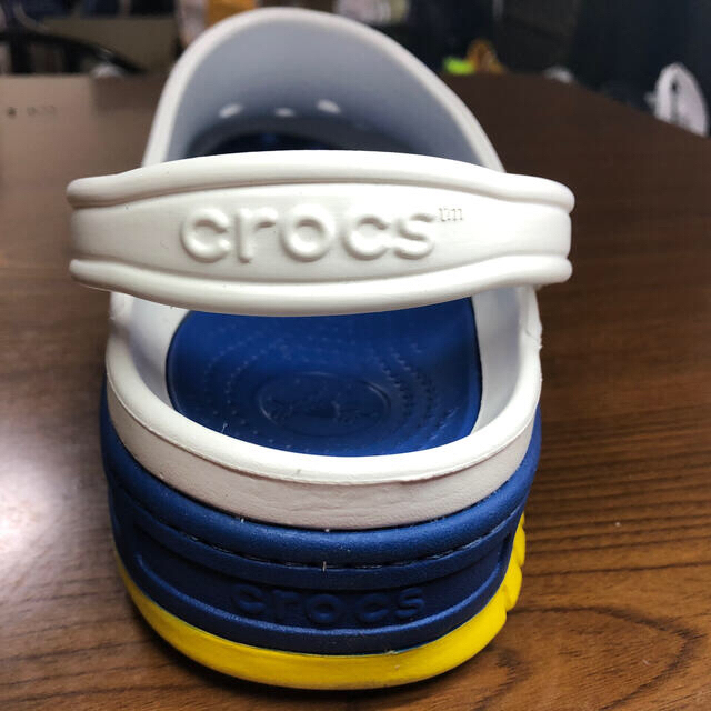 crocs(クロックス)のクロックス(crocs)　新品タグ付　フロントコート メンズの靴/シューズ(サンダル)の商品写真