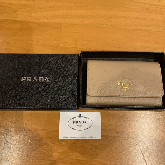 極美品　プラダ PRADA 財布　サフィアーノ SAFFIANO METAL