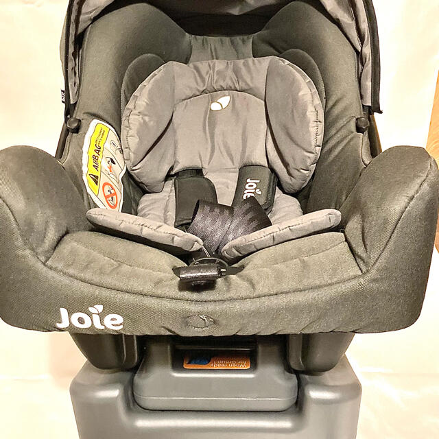 Joie (ベビー用品)(ジョイー)の【美品】joie ベビーシート&ベースgemm ＋ISOFIX bace キッズ/ベビー/マタニティの外出/移動用品(自動車用チャイルドシート本体)の商品写真