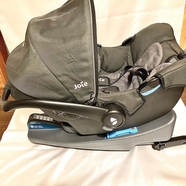 Joie (ベビー用品)(ジョイー)の【美品】joie ベビーシート&ベースgemm ＋ISOFIX bace キッズ/ベビー/マタニティの外出/移動用品(自動車用チャイルドシート本体)の商品写真