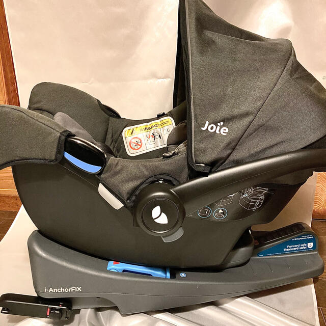 Joie (ベビー用品)(ジョイー)の【美品】joie ベビーシート&ベースgemm ＋ISOFIX bace キッズ/ベビー/マタニティの外出/移動用品(自動車用チャイルドシート本体)の商品写真