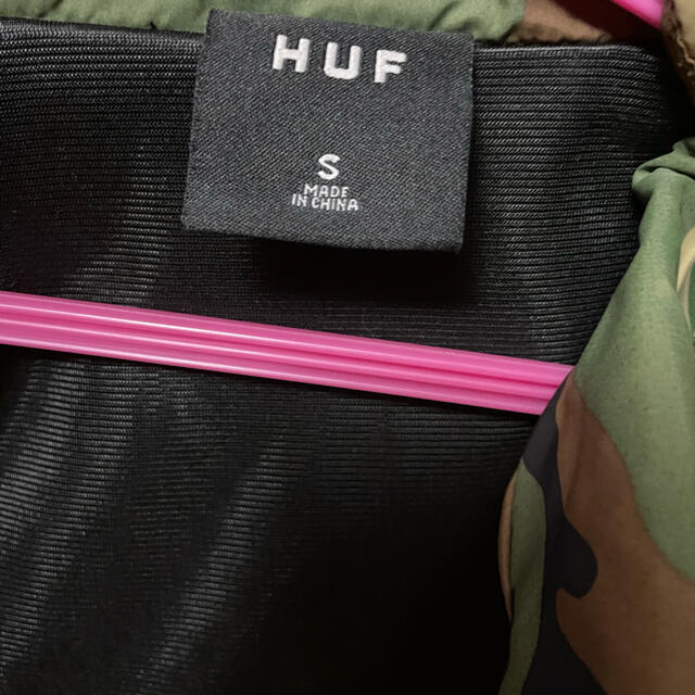 HUF(ハフ)のHUF コーチジャケット　迷彩柄 メンズのジャケット/アウター(ナイロンジャケット)の商品写真