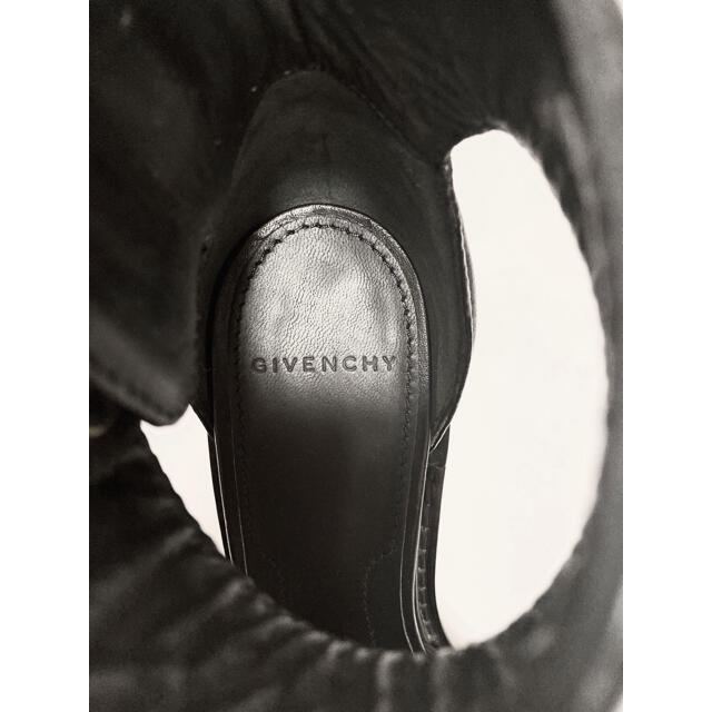 GIVENCHY(ジバンシィ)の最終値下げ　美品　ジバンシー　サンダル　GIVENCHY サイズ37 レディースの靴/シューズ(サンダル)の商品写真