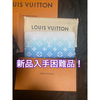 ルイヴィトン(LOUIS VUITTON)の「バイ・ザ・プール」カプセル　ジッピーウォレット　ブルー(財布)