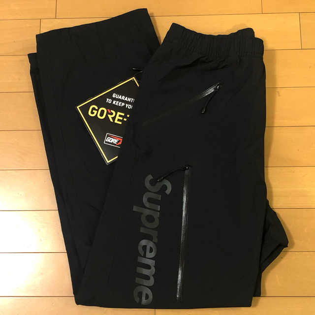 Supreme(シュプリーム)のSupreme 21SS GORE-TEX Paclite Pant S 黒 メンズのパンツ(ワークパンツ/カーゴパンツ)の商品写真