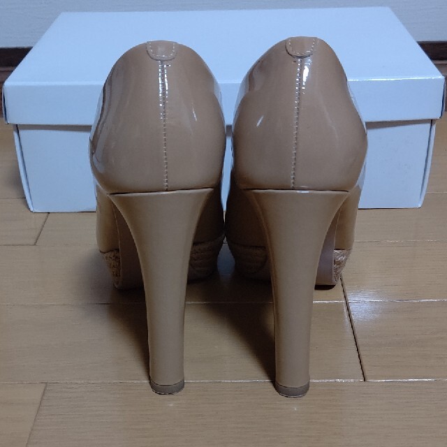 DIANA(ダイアナ)の美品☆DIANA オープントゥパンプス 22cm レディースの靴/シューズ(ハイヒール/パンプス)の商品写真