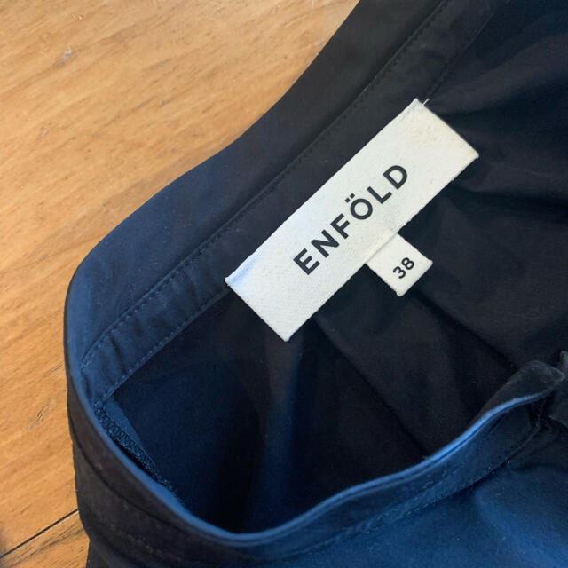 ENFOLD(エンフォルド)のENFOLDの黒のブラウス レディースのトップス(シャツ/ブラウス(長袖/七分))の商品写真