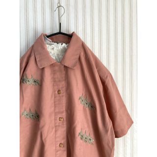 ロキエ(Lochie)のビンテージ 古着  刺繍総柄シャツ　ポリシャツ  ヴィンテージ     レトロ (シャツ/ブラウス(半袖/袖なし))