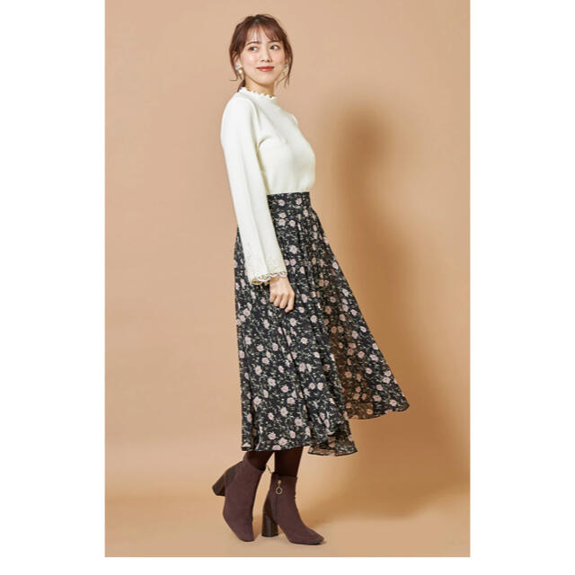 tocco(トッコ)のtocco closet(トッコクローゼット) フラワープリント　スカート レディースのスカート(ひざ丈スカート)の商品写真