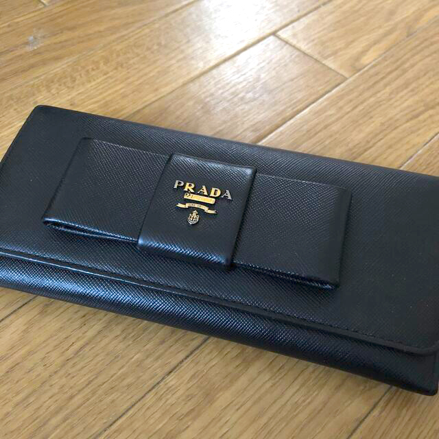 PRADA  プラダ　長財布　サフィアーノ　リボン　黒