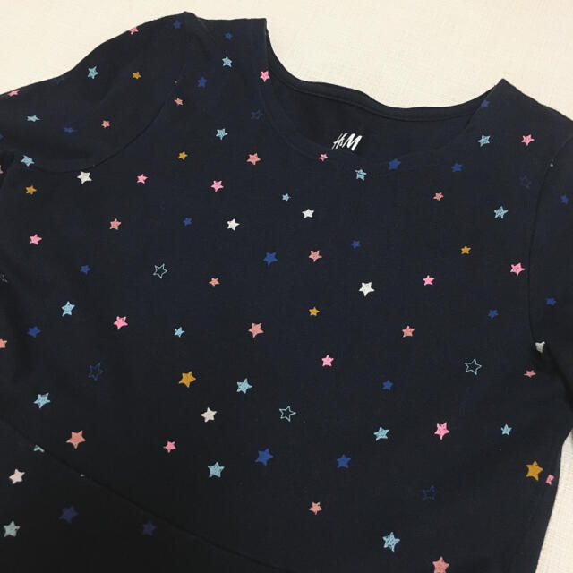 H&M(エイチアンドエム)の110 H&M 星柄　ワンピース キッズ/ベビー/マタニティのキッズ服女の子用(90cm~)(ワンピース)の商品写真