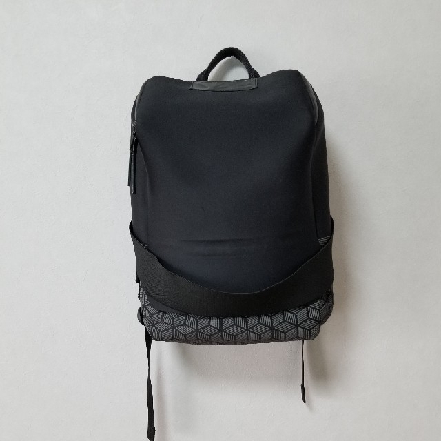 Y-3(ワイスリー)のY-3  QASA REFLEX BACKPACK  バックパック メンズのバッグ(バッグパック/リュック)の商品写真