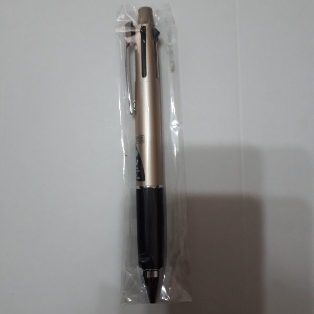三菱鉛筆(ミツビシエンピツ)のジェットストリーム4&1  0.5mm インテリア/住まい/日用品の文房具(ペン/マーカー)の商品写真