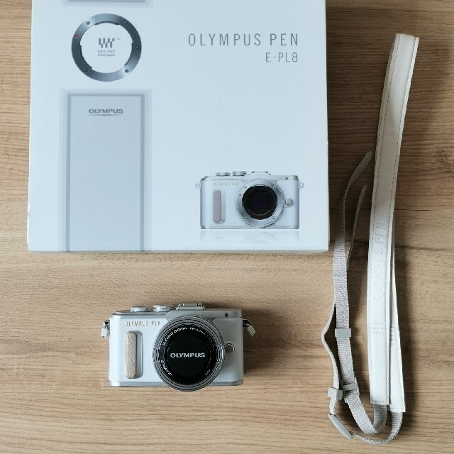 OLYMPUS ミラーレス一眼 E-PL8 EZレンズセット WHITE