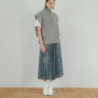 トゥデイフル(TODAYFUL)のクラネ FLOWING FLOWER SKIRT ブルー 0サイズ(ロングスカート)