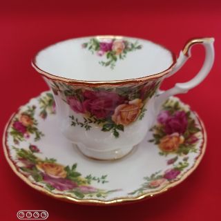 ロイヤルアルバート(ROYAL ALBERT)のカップ&ソーサー(グラス/カップ)