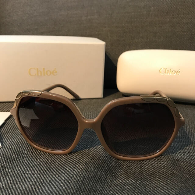 Chloe(クロエ)のクロエ サングラス ミルクティー ベージュ 正規購入品 これからの時期必需品❗️ レディースのファッション小物(サングラス/メガネ)の商品写真