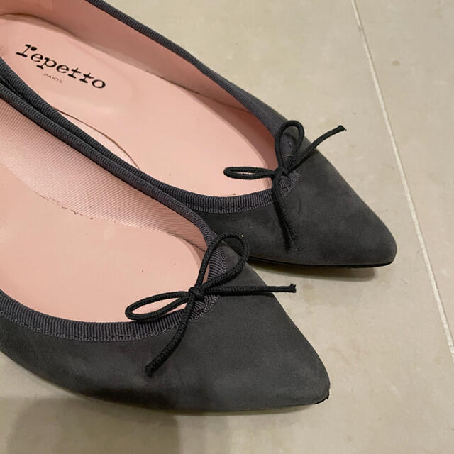 repetto(レペット)のスエードパンプス レディースの靴/シューズ(ハイヒール/パンプス)の商品写真