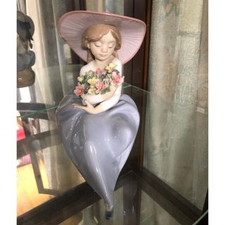 LLADRO（リヤドロ）　花の香りにつつまれて(彫刻/オブジェ)