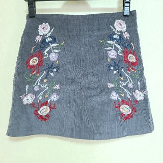 ディーホリック(dholic)の【DHOLIC】花刺繍ミニスカート(ミニスカート)