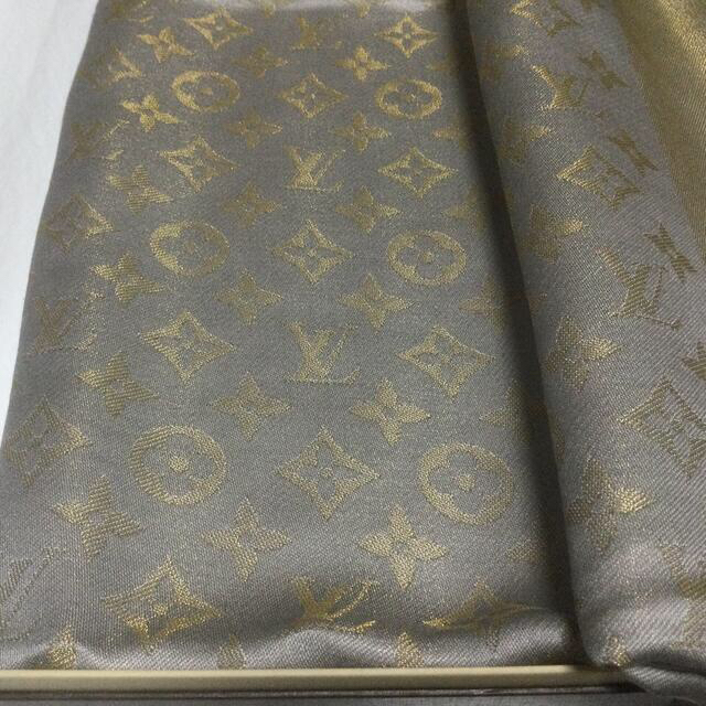 LOUIS VUITTON(ルイヴィトン)のルイビトン　大判ストール　美魔女っ子様専用 レディースのファッション小物(ストール/パシュミナ)の商品写真