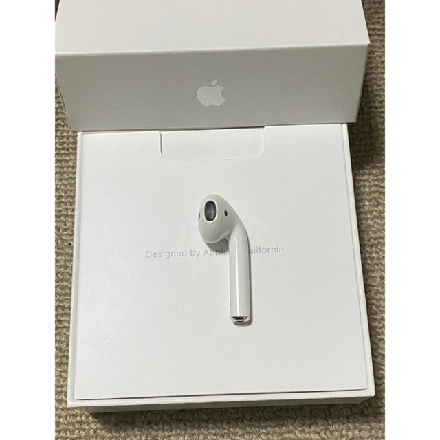 Apple(アップル)のエアーポッズ AirPods 第一世代 L 左耳のみ スマホ/家電/カメラのオーディオ機器(ヘッドフォン/イヤフォン)の商品写真