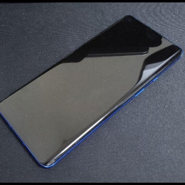 OnePlus8 Pro 12GB/256GB ウルトラマリンブルー 中古美品 スマホ/家電/カメラのスマートフォン/携帯電話(スマートフォン本体)の商品写真